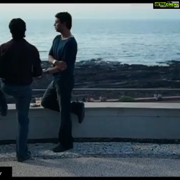 Sameera Reddy Instagram - Thank you @arjun__mathur for posting this. In 2008 when making movies about HIV & LGBTQ was taboo Irrfan Khan had the vision to always take up challenging roles without hesitation. I was in awe of his clarity and remember asking him on set how I could have the strength to do the same. And he said ‘ a true actor can never judge or be judged by a character he plays ‘. And that in my opinion is what set him apart from the rest. He made a his mark internationally and played the most interesting roles an actor could only have dreamed of, creating a niche of his own and that was commendable. He has been taken too soon but has left us with an everlasting impression of his art and for that I am grateful. We miss you Irrfan 🙏🏼 my thoughts and prayers are with his loved ones. #restinpeace . ‘Migration’ 2008 Mira Nair @irrfan