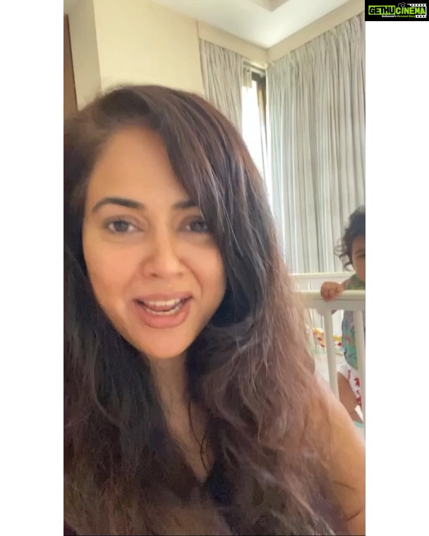 Sameera Reddy Instagram - My attempt today to do a hair care video has been officially bombed by these two π€ͺ itβs a miracle I even manage to make #messymama videos !! Ladies when do you even get time to do anything !?? cos Iβm going nuts ! Anyhoo .. Sasta Hair pack coming up next ! Stay tuned π #stayhome #staysafe #stayhappy #mykids #momlife #havefun π¦ΉββοΈπ