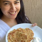 Sameera Reddy Instagram - . 💡Take some leftover Rice. Add some curd and salt and Lil haldi (turmeric) powder and soak for 10 mins !. . 💡add some chopped onion and green mirchi . Lil chilli powder. Add whole wheat aata to make it a dough. . 💡roll it out. It will be wet and might break. No worries as long as it holds together on your nonstick pan. Add oil on the sides. Cook on one side . Flip and brown . And crisp it up. 🤪. .. @manjrivarde you are the best ever ! ❤️😊 💡enjoy your yummy Rotla with dahi and Pickle 🤩 . #messymama #recipes #motherinlaw #lockdown #leftovers #food #yummy #imperfectlyperfect #stayhome #stayhealthy #momlife #keepingitreal 🥳