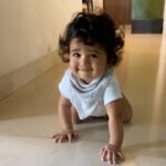 Sameera Reddy Instagram - Baby PT Usha in full speed! Catch her if you can 🤣#lockdown #madness 🤷🏻‍♀️ #momlife #quarantine #baby #mondaymotivation #soundon🔊