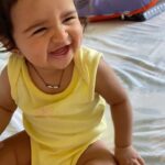 Sameera Reddy Instagram - Every time same reaction🤣🤣🤣 in house entertainment! Badly needed laughs 🙏🏼❤️🤗 #smile #laugh #weareinthistogether #laughteristhebestmedicine #positivevibes #positiveenergy 🥳