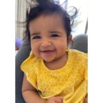 Sameera Reddy Instagram - Messy hair just don’t care 🤷🏻‍♀️ Rock your vibe girl💫🐥🌼🌼#soundon🔊 #messymama #happymama #happybaby #babygirl #baby #hairstyles