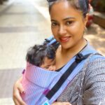 Sameera Reddy Instagram – Not having a Nanny means Nyra is with me 24/7 😃 And I’m always on the move !Baby wearing works super well for me  and at 6 months she is at a curious stage and really enjoys this position when we are out. I always pay close attention to her cues, trust me, she’s not in this position 24/7! When she is sleepy, hungry, or just done playing, I turn her around.  In the second pic you can see she peacefully sleeps in her carrier till I get to a space when I make her lie down! My Soul Carrier been a life saver and I wish I had this during my first year with Hans!  @soulslings_india #happytogether .
.
.
Note: 1. Front Face Out can be attempted ONLY when your baby has torso control. Usually around 6 months❗️
2. NEVER let the baby fall asleep in this position ‼️ .
#soulslings #soulanoona #sameerareddy #mom #momlife #babywearing #babycarrier #sameeraxsoul