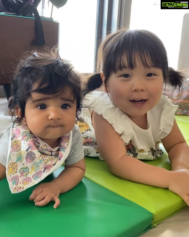 Sameera Reddy Instagram - Gosh if only I had a fan club like this one 🤩😍 #baby #babies #fan #club #japan #india #meeting #monday #morning #kisses #nyra #lucky #girl 💋 🇯🇵🇮🇳