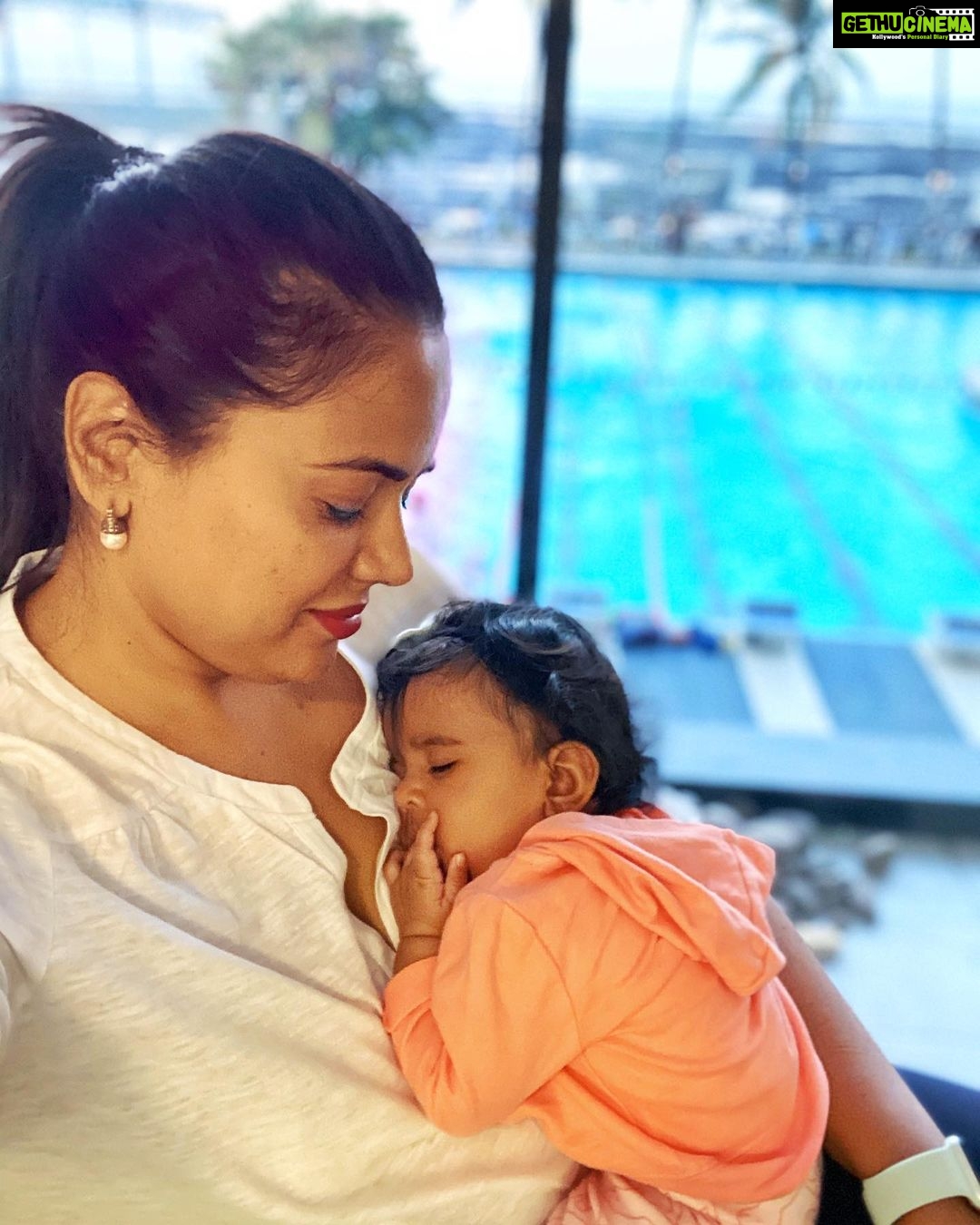 Sameera Reddy Instagram - I happened to read a msg from a mother who is also a banker by profession but is caught up with her two kids and is torn between going back to work, not being able to feel good about herself ,feeling guilt and has put on excess weight and cannot recognise herself. She is broken, lost and miserable. I’ve been there . I know how horrible it feels ‼️ I need to tell you girls! Being a woman is the most powerful thing you can be !! You have the ability to do so much! if you want to take time out and just be a mom it’s ok. No one can judge you . If you choose to leave your kid and go back to work that is also cool. You may even choose not to have kids or even not marry and those aunties will keep asking you when you will but it’s your choice and you own every decision . But putting so much pressure on yourself to keep up with your own expectations and of others is just not worth it . And about weight gain it’s amazing how i am twice the size I was 10 years ago but i am more confident and comfortable in my skin today! And because I know it will go ! You cannot stay unhappy until you reach the so called perfect weight. It’s a balancing act with hormones , family pressure, feeling low, multitasking and society judging you every step of the way but I promise you if you make that switch in your head and choose happiness, accept yourself and own your life, nothing and no one can define who you are or how you feel ‼️ #ownit #youhavethepower #loveyourself #feelgood #bebrave #youarenotalone #womensupportingwomen #imperfectlyperfect 🙏🏼