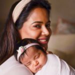 Sameera Reddy Instagram – Let her sleep for when she wakes she will move mountains 🏔 #babygirl #girlpower .
.
@mommyshotsbyamrita