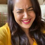 Sameera Reddy Instagram – Hired the most UNPROFESSIONAL CREW‼️‼️#behindthescenes with Hans Siddy Sophie & Nyra🦒 ✔️10percent off with my code SOSAM on www.sophielagirafe.in ✔️ #SophieXSameera