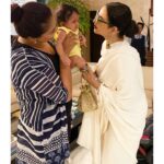 Sameera Reddy Instagram – The glee on my face to have my kids meet Rekhaji 😊She is such a legend 🙏🏼 Nyra was super cranky and she was so sweet with her 😍 gosh ! Such presence and what a fabulous look! Love love love this woman ! 🥰#superstar #legend #idol #moment #wow 🤩