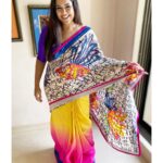 Sameera Reddy Instagram – Diwali Moods🥳 #ootd @manjrivarde  this saree design is so you ! Love the beautiful bright happy colours! 🤗  #mua @makeupbypam_pinky #diwali #dhanteras #festive #candid #instapic #weekend #happy #mood #saree #indian #celebration 🌟