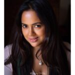 Sameera Reddy Instagram - Nothing can dim the light that shines from within-Maya Angelou🌟. . 📷 @mommyshotsbyamrita #mua @perfektmakeover