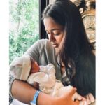 Sameera Reddy Instagram – This little girl gave me the strength of wild horses. She wanted me to find myself again. She knew I was lost and she showed me the way. I found a voice in celebrating motherhood, wanting change on body perception and the best part was reaching out to people to just feel
good about themselves . I’m so happy that people felt so connected and supported me to get here ! We prayed for a #babygirl 🌸🙏🏻 and we are  #blessed !  #baby #pink #itsagirl #motherhood #mom #sleeplessnights #herewegoagain 🌈