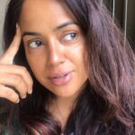 Sameera Reddy Instagram - For all the women out there Sunday morning preggy gyan! #imperfectlyperfect #nofilter #nomakeup #socialforgood #keepingitreal