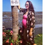 Sameera Reddy Instagram - No smoking please 🚭 thank you ! Issued in Public interest 😉. . #pregnancy #preggo #30weekspregnant #almostthere #waiting #sunday #sundayfunday #weekend 🌸