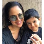 Sameera Reddy Instagram - We voted ! Have you ? My lil future voter was very inquisitive! He wanted to know why I had a felt mark on my finger😃! Amazing to see such a packed crowd at our polling center ! . . #voteindiavote #2019elections 👆🏻⬅️