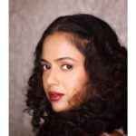 Sameera Reddy Instagram - It’s such an indian thing to do straight hair all the time but there is something so wild and free about curly locks! 🥳 @zingranwon @zidosalon @megbhalla . . #mua @kohlnrouge . #friday #curlyhair #hairstyle #fashion #fun #beauty #makeup #momlife #bollywood #kollywood #mom #pregnancy #indian #picoftheday