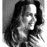 Sameera Reddy Instagram - Black and White Sunshine ☀️ . . #saturday #belike #happy #sunshine #saturdayvibes ❤️