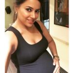 Sameera Reddy Instagram – Message to my baby ❤️ Kind heart , fierce mind, brave spirit !.
.
.

#pregnancy  #bump #secretmessage #strong #instawoman #instamom 
#womensday #everyday 💪🏻