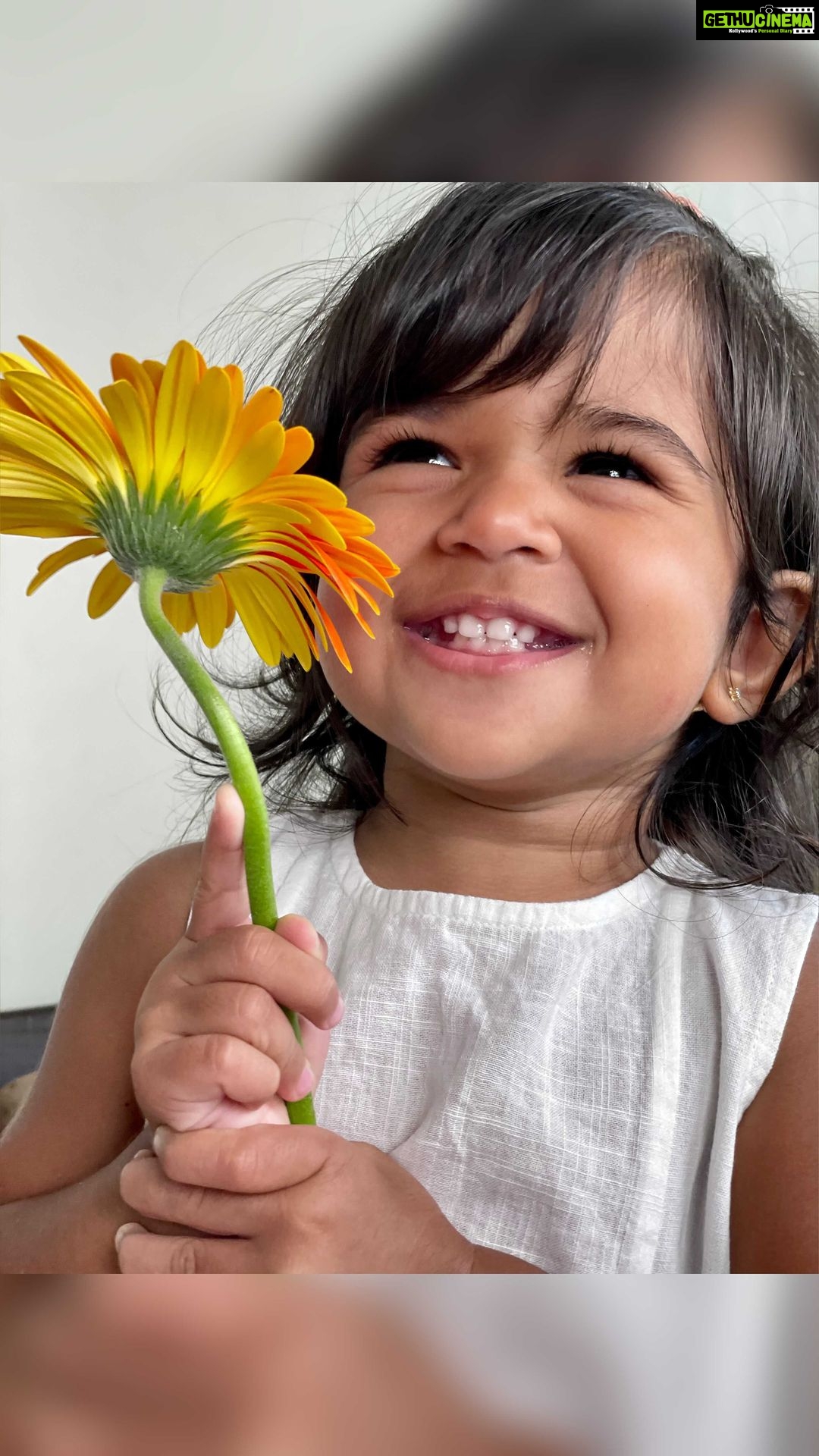 Sameera Reddy Instagram - #Ad Naughty, enthusiastic, funny and bubbly are just a few words that describe my precious Nyra! π€ Just like my unforgettable memory of naming Nyra, I believe you too have beautiful stories behind naming your #OneOfAKind daughters. Please comment down below as I'd love to hear them all.π₯° Also, this daughter's day, 26th September, if y'all are looking to gift some everyday gold jewellery with the initials on them to your precious one, don't forget to checkout the Alphabet collection from Melorra! βοΈ Y'all can checkout their everyday fine jewelery pieces at melorra.com and follow them on Instagram @melorra_com π« #Melorra #DaughtersDay #OneOfAKind #AlphabetCollection #EverydayFineJewellery #GoldJewellery