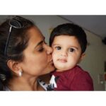 Sameera Reddy Instagram - Chocolate and vanilla ! 🍦 . . . .📷 @alishka_varde_singh . #precious #moments #throwback #myson #myworld #blessed