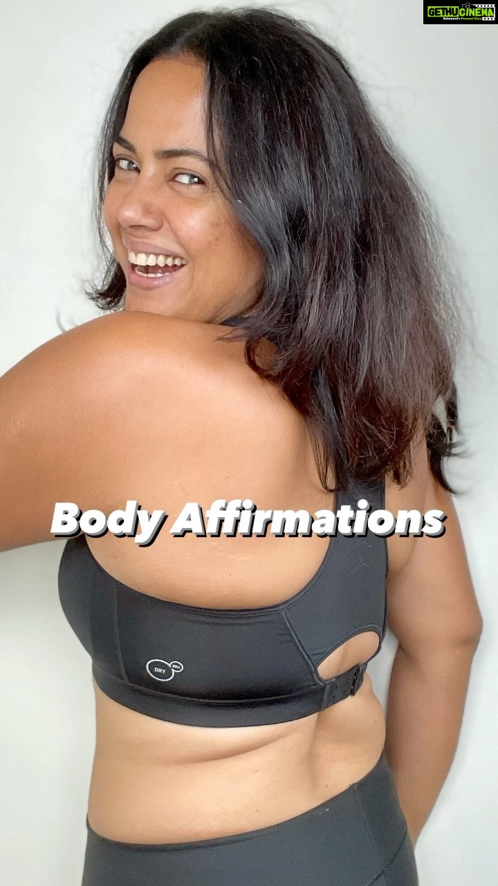 Sameera Reddy Instagram - BEST EXERCISE✔️Look at every jiggle,every curve,every part of you & just give it positive vibes with affirmations🙌🏻It’s a game changer👊🏻True love begins with you❤️#selflove #selfcare #imperfectlyperfect #fitnessfriday #tip fitness is so much about being mentally in tune with your body and changing our narrative in your head 🤸