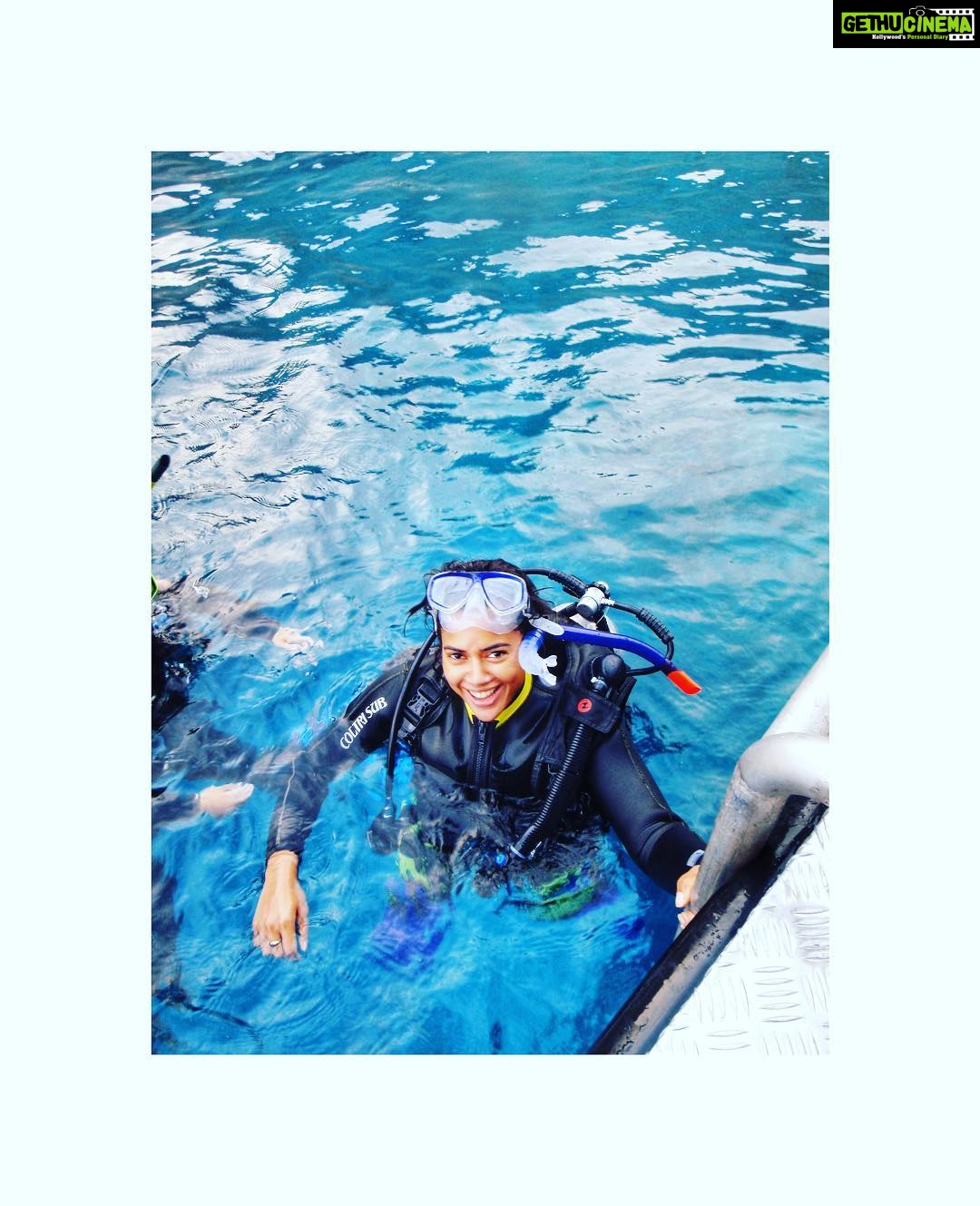 Sameera Reddy Instagram - Monday morning Travel Blues! #takemeback Dahab in Egypt has the most amazing scuba diving sites! I’m very fortunate to have experienced amazing dive locations but this truly was my favourite ❤️ Absolutely gorgeous ! I highly recommend it ! #monday #daydreaming #travel #blues #scuba #scubadiving #dahab #redsea #egypt #travelgram #underwater #instatravel #experience #diving #padi #ilovediving #sameerareddy #needavacation