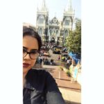 Sameera Reddy Instagram - I love churches .. and the Basilica of Mount Mary in Bandra is such a beautiful one . Perched 262 feet above sea level on Mount Mary, this structure has so much history. The chapel’s origins date back to 1640 around the time the Portuguese handed over Bombay island to the British. Rebuilt over the years it has a towering presence on the hilltop with British architectural influences. Came here today to light candles on Christmas morning . I believe it’s important to celebrate as many festivals as I can so Hans can be a part of all of them . Merry Christmas everyone ! .🎄 . . . . #merrychristmas #happynewyear #tistheseason #newbeginnings #candles #church #mountmary #bandra #mumbai #india #christmas #morning #family #bollywood #mom #momlife #keepingitreal #mylife #blessed Mount Mary Church Bandra Bandstand