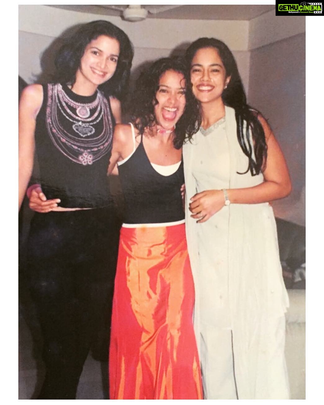 Sameera Reddy Instagram - Many ppl are choosing to have just one kid. Too much stress. Too expensive . Or just too overwhelming? But then again how did our mums handle It all! honestly Im so grateful to have my sisters . #christmas #throwback to my best gals ever . .. Sushama & Meghana ❤️❤️ . . . . . #reddysisters #sisters #siblings #wearefamily #igotallmysisterswithme #family #girlpower #mymom #supermom #respect #respectwomen #choices #sameerareddy #real #bollywood #mom #keepingitreal #flashback #wonderyears #tistheseasontobejolly #familytime 🦋