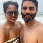 Sameera Reddy Instagram – Cartwheels & Sandcastles❤️still dreaming of the weekend but it’s back to the monday grind 💪🏼 family vacays are the bestest 🧸@mr.vardenchi #naughtynyra #happyhans #messymama #goa #mondaymotivation #dreaming #weekend #positivevibes #beach #family #staycation 🏖 Goa