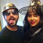 Sameera Reddy Instagram – Dating masti is magical✨ but It’s so easy to lose that feeling when you get sucked into the routine & comfort of everyday life post marriage and kids🤪This pic is from 2013 when we had to go for a costume party🎈it reminds me how Marriage is a constant work in progress .. any any stage .. you gotta keep working on it ! Gotta keep the zing on!😍Akshai and I keep reminding each other to not take things too seriously🤩 🎉🙂 #husbandandwife #boyfriendandgirlfriend #dating #marriage #balance #workinprogress 🙋🏻‍♀️ #messymama @mr.vardenchi #couple #throwback ❤️ #throwbackthursday