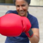 Sameera Reddy Instagram - Boxing my stress away 🥊I’ve been the same weight last 2 weeks🥴But my fitness levels are super 🏃🏻‍♀️I’m consistent with the workouts but not with the diet😓Diwali is around the corner and I need to up my game ! Pick something that you love doing 👉🏼 even simple stretches make you feel good ✨Yoga, dancing, running , anything ! But let’s keep moving ✅ #fitnessfriday #update #letsdothis 💪🏼