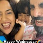 Sameera Reddy Instagram - Parents = 24/7 Energy🤪Who wants to join the famjam? 🥳🔥 @mr.vardenchi Hot damn😍 #happyhans 😎 #naughtynyra 🥰#messymama 💃 #famjam #parents #wednesday #family #fun 🌈