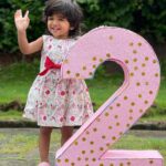 Sameera Reddy Instagram – Princess wave! 👑 Bye bye 2nd Birthday 🎂🥳Hello to a fabulous year ahead 😃 Happy Sunday 💃 #naughtynyra #byebye #birthdayweek 🎶