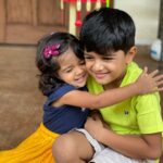 Sameera Reddy Instagram – We love to celebrate every festival and Hans is a big fan of holidays (because it’s his no homework day 🤨😃 ) wishing all Eid Mubarak! 🤗 #naughtynyra #happyhans #messymama #saasysaasu @mr.vardenchi ❤️