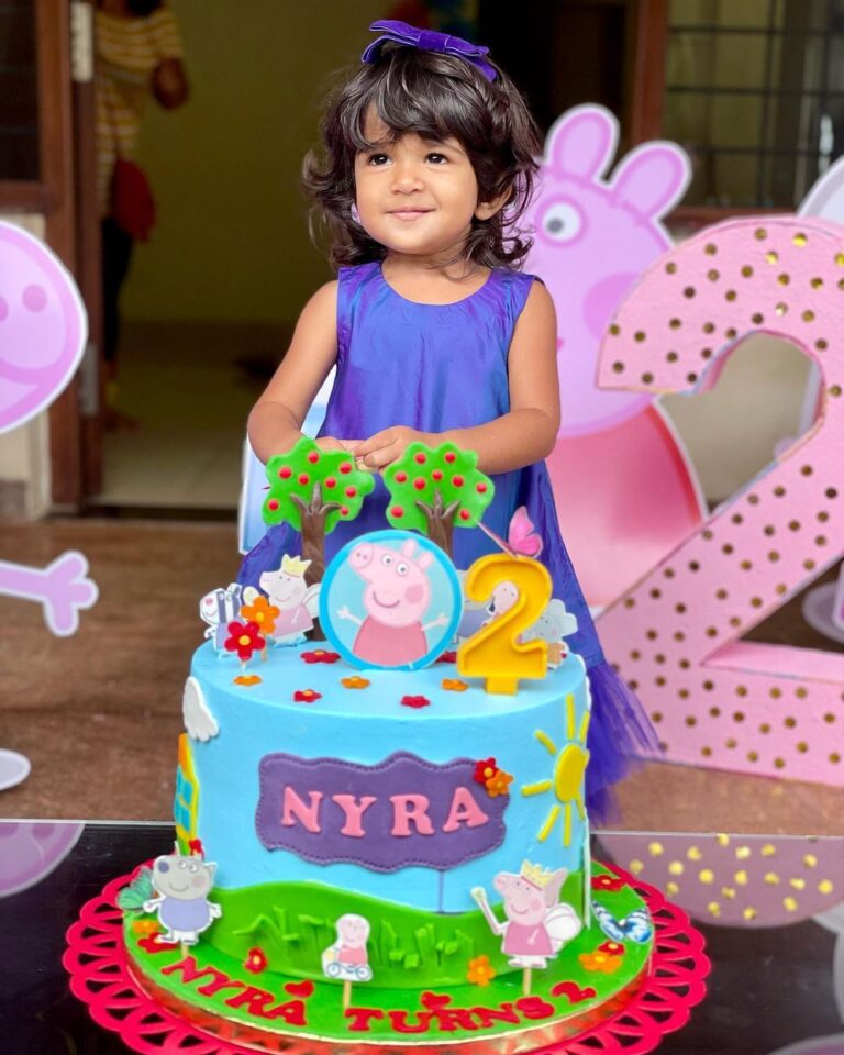 Sameera Reddy Instagram - When the cake is as big as you ❤️ 2 yrs old 🎉 thank you for all the beautiful wishes ! #happybirthday #naughtynyra 😍❤️🎂🥳🤩