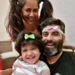 Sameera Reddy Instagram – When Nyra chooses papa’s look & Hans takes our picture🤣 it’s a family production 👨‍👩‍👧‍👦 #aboutlastnight #messymama @mr.vardenchi #happyhans #naughtynyra #famjam #momlife #masti ❤️🌟