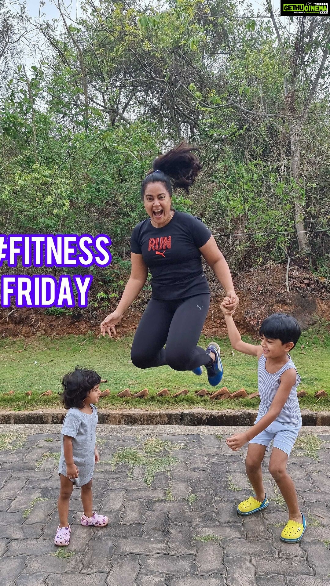 Sameera Reddy Instagram - Are you staying fit? πKeep moving ! Stay focused ! You can do this #fitnessfriday ππ»One week post COVID recovery. Slow and steady but with fun and positive attitude . The kids are keeping me my toes π. I have to take it easy with slow walks and light yoga . But this is a reminder to keep going with your fitness goals . Whatever they maybe! #fitnessmotivation #friday ποΈββοΈ #messymama #naughtynyra #happyhans β¨
