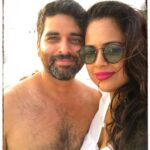 Sameera Reddy Instagram – May 27th 2019 Goa 🏖 Preggo with Nyra🌟2 years later never thought we would move here! I can’t tell you how much I enjoyed my bump and these pics just reminded me of it ❤️ her positive energy gave me so much strength even before she arrived 🎉 #throwbackthursday #gratitude for my lil girl #naughtynyra #messymama #motherhood #pregnancy #babybump #throwback 🏖 @saadhvimehra thank you for such amazing memories ❤️ 
.📷 @_fabian.franco_ Goa, India