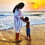 Sameera Reddy Instagram - May 27th 2019 Goa 🏖 Preggo with Nyra🌟2 years later never thought we would move here! I can’t tell you how much I enjoyed my bump and these pics just reminded me of it ❤️ her positive energy gave me so much strength even before she arrived 🎉 #throwbackthursday #gratitude for my lil girl #naughtynyra #messymama #motherhood #pregnancy #babybump #throwback 🏖 @saadhvimehra thank you for such amazing memories ❤️ .📷 @_fabian.franco_ Goa, India