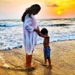 Sameera Reddy Instagram – May 27th 2019 Goa 🏖 Preggo with Nyra🌟2 years later never thought we would move here! I can’t tell you how much I enjoyed my bump and these pics just reminded me of it ❤️ her positive energy gave me so much strength even before she arrived 🎉 #throwbackthursday #gratitude for my lil girl #naughtynyra #messymama #motherhood #pregnancy #babybump #throwback 🏖 @saadhvimehra thank you for such amazing memories ❤️ 
.📷 @_fabian.franco_ Goa, India