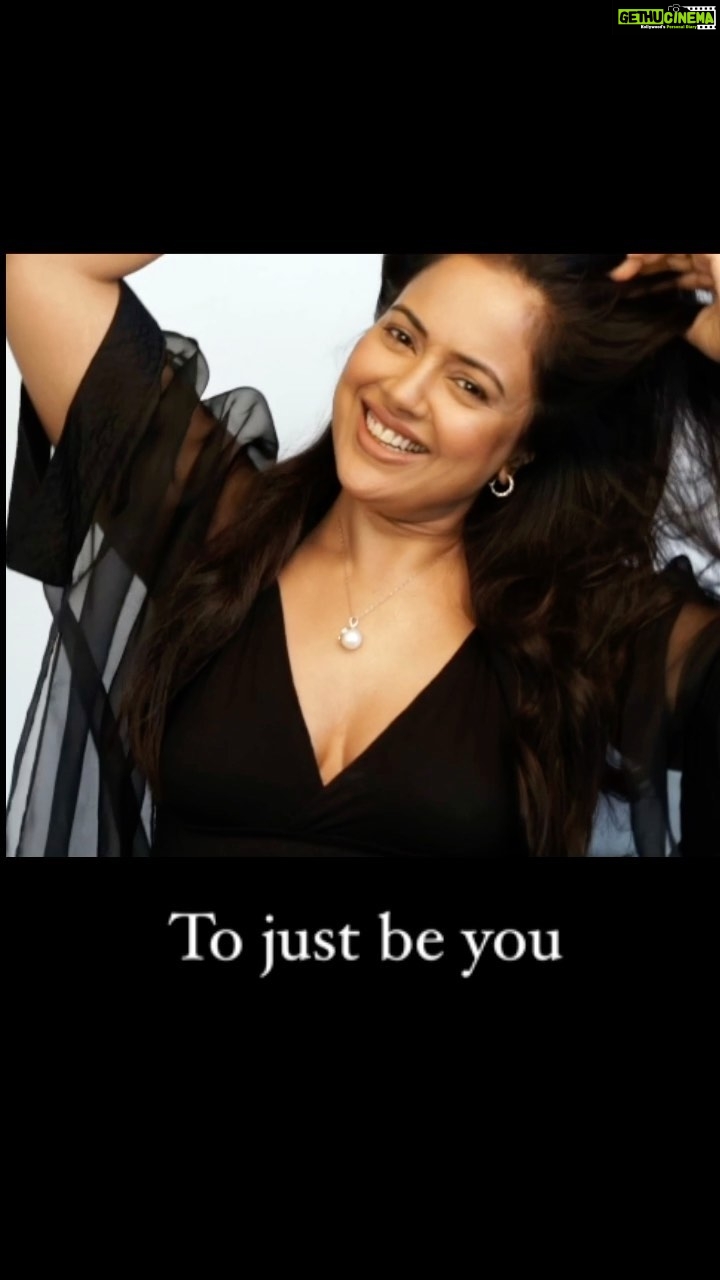 Sameera Reddy Instagram - Thank you for championing a conversation that is so close to my heart ❤️When I was pregnant with Nyra I wanted to break all the barriers and insecurities I had struggled with for so many years . I started #imperfectlyperfect to give voice to my innermost thoughts and deepest fears that I still fight everyday . Confidence doesn’t come overnight . It’s hard work to accept, love and believe in your self everyday with so many standards telling us otherwise . I faced some resistance in the beginning with followers questioning as to why I would share my flaws , my aging , my fears, my white hair? But I now see that a consistent conversation has come to really make a difference and I’m so grateful for it . We are all #imperfectlyperfect ❤️ #messymama #throwback #pregnant #throwbackthursday June 2019 🎥 @varadsugaonkar