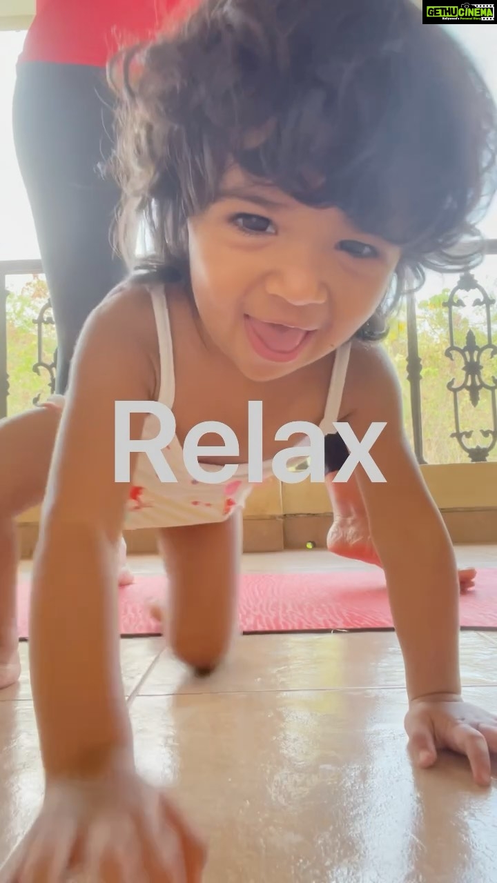 Sameera Reddy Instagram - MomYoga Expectation Vs Reality🤣 Auto Tagging every Mama🧘♀️Breathe Relax Boom💥 Repeat ✨ My uninterrupted online classes 😂 @yogabypramila well at least I try ! #naughtynyra #messymama #thisisus #momlife #yoga #fitmom #yogapractice #yogi #fitnessfriday #imperfectlyperfect #mama 💪🏼