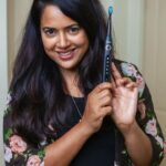 Sameera Reddy Instagram - Do you love your toothbrush? ❤️My @theagaro_lifestyle Cosmic toothbrush is simply incredible! 🌟What a fantastic feeling to start your day in a cool, time saving and efficient way✨ The @theagaro_lifestyle ‘s Cosmic sonicare toothbrush is very effective with 40,000 strokes per minute and 5 cleaning modes ! I adore my AGARO Cosmic toothbrush 😍 Happy Brushing EVERYONE♥️ #agaro #theagaro_lifestyle #agarocosmic #sonicare #brushwithagaro #theagarolifestyle
