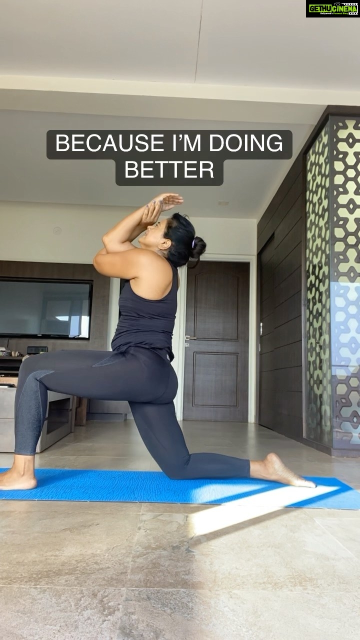 Sameera Reddy Instagram - Don’t COMPARE🙅🏻♀️Don’t let the RACE mess with your SPIRIT🔥It’s only YOU against YOU💪🏼you are on your path ,and in your own time you are and WILL GET THERE 🙌🏻 #fitnessfriday #yoga #practice #fitness #fitnessmotivation @yogabypramila 🧘♀️