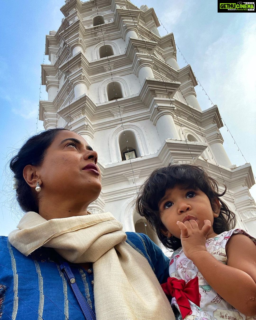 Sameera Reddy Instagram - Seeking blessings on this auspicious day of Basant Panchami at Shri Shantadurga Temple in Ponda, Goa. This pandemic brought big changes and shifting home to Goa was a new start for us đđź The festivities at the temple begin today and the preparations are in full glory! đş Goa has some beautiful places of worship and this temple is a must visit . #messymama @mr.vardenchi @manjrivarde #naughtynyra #happyhans #sassysaasu #newbeginnings â¨đđź . #fyi Shri Shantadurga Temple is situated at the foothill of Kavalem village in Ponda Taluka, Goa. A small laterite mud shrine was built and the deity was installed here. The mud-shrine was converted into a beautiful temple whose foundation stone was laid in 1730 and the temple was completed in 1738 and renovated in 1966 The temple is dedicated to Shantadurga, the goddess who mediates between Vishnu and Shiva. The deity is also called 'Santeri' colloquially. Local legends tell of a battle between Shiva and Vishnu. The battle was so fierce that the god Brahma prayed to Goddess Parvati to intervene, which she did in the form of Shantadurga. Shantadurga placed Vishnu on her right hand and Shiva on her left hand and settled the fight. ⨠Shree Shantadurga Saunsthan, Kavale, Ponda, Goa