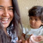 Sameera Reddy Instagram – This lil Desi girl makin her mama look perfect 🤩❤️ #imperfectlyperfect #momlife #messymama #naughtynyra #weekendvibes 🤩💄✨