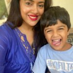 Sameera Reddy Instagram – TringTring☎️ Hello 2021 let the fun begin #momlife #messymama #happyhans #letsdothis #positivevibes 🥳🎈💃 #happynewyear