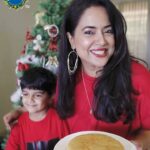 Sameera Reddy Instagram - 🎄Christmas is such a magical time for our kids ⭐Especially when we bake together 🍰 Nothing more festive than family coming together and having fun with sprinkles and frosting! Hans challenged me to a cake decorating contest and let us know in the comments who did it better 😃 ⛄ #TisTheSeasonToBake with Pillsbury Cake Mixes #SeasonToBake. This holiday season, try baking your favourite treats with a variety of cake mixes from Pillsbury and enjoy the Christmas celebrations like no one else! #TheKitchenIsForEveryone #AnyoneCanCake #Pillsbury #PillsburyIndia #TisTheSeasonToBake @pillsbury_in