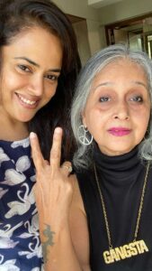 Sameera Reddy Instagram - 2020 Rewind ⏪ The best discovery of 2020 is definitely Sassy Saasu😱🌟 thanks to #fliptheswitch she rocked our year🥳 #messymama looking back at 2020🥸 @manjrivarde you are a force to reckon with!💃