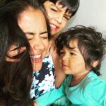 Sameera Reddy Instagram – Monday Mama Moods be like 🥴 #messy #monday #momlife #messymama #motherhood #naughtynyra #happyhans #keepingitreal ❤️🎈✨