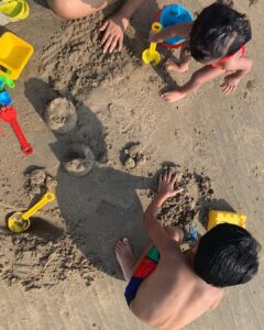 Sameera Reddy Instagram - #imperfectlyperfect beach day! 🏖 I remember wearing a bikini and still finding flaws to crib about (even though I had a picture perfect body then )and now here today in this beautiful moment with my 2 kids romping around feeling more confident and happier than ever 🌟2021 will definitely be the year to get into shape but these moments will always be a reminder to enjoy and love myself today in every phase 🙏🏼 your body is listening and needs love and confidence❤️ you are beautiful just the way you are 🙌🏼 #proud #mama #messymama #momlife #gratitude #2021 #newyear #affiramtions ✨ Goa